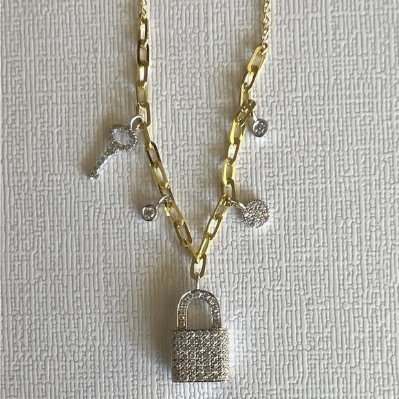 🔥SALE! Meira T Lock Key Diamond Chunky Chain Charm Necklace - Picture 6 of 7